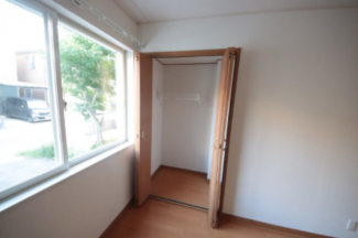内装は落ち着いています
