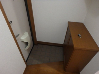 落ち着いた玄関です