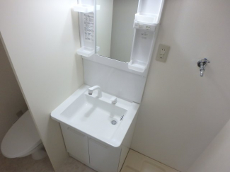 忙しい朝には欠かせない洗面所です