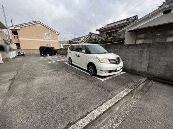 【駐車場】