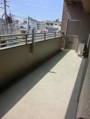 【バルコニー】