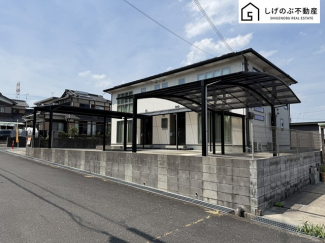 太陽光発電
蓄電池
二世帯住宅！
駐車8台可♪　カーポート付き！