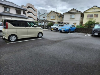 【駐車場】