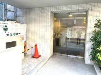 【エントランス】