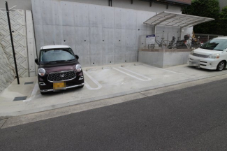 【駐車場】