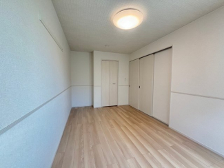 【寝室】
