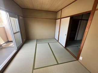 柔らかい畳が心地よい和室