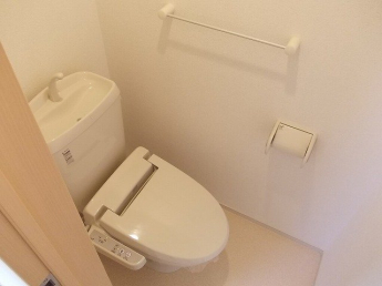 シンプルで使いやすいトイレです