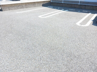 車をお持ちの方に嬉しい駐車場付きの物件です
