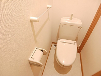 清潔感のあるトイレです