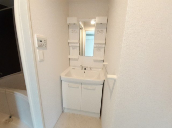 コンパクトで使いやすい洗面所