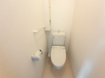 ゆったりとした空間のトイレです
