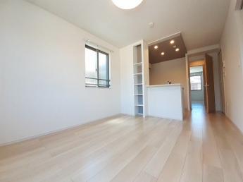こちらの居間で趣味の時間をお楽しみください