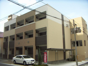 落ち着いた雰囲気の外観です