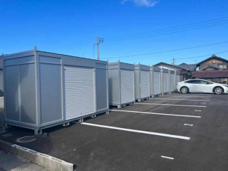 駐車場付貸コンテナの画像