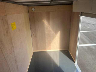 駐車場付貸コンテナの画像