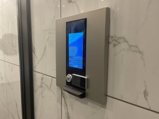 オートロック完備