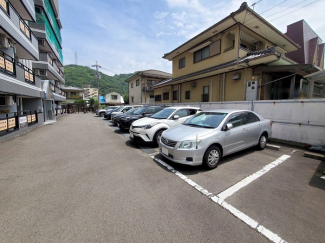 【駐車場】