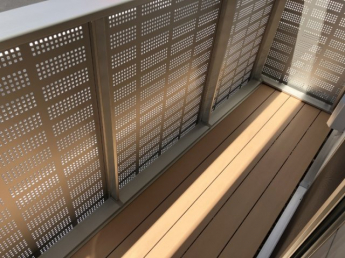 【バルコニー】