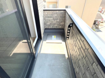 【バルコニー】