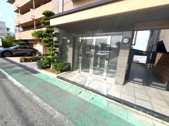 【エントランス】