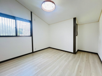 【寝室】