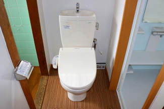 住居用　トイレ　２０２３年９月撮影
