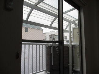 落ち着いた時間を過ごせるバルコニーです