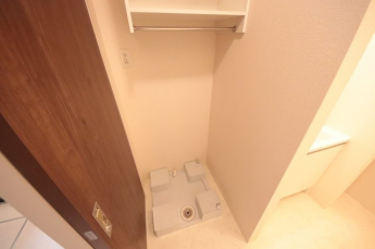 明るい洗面所です