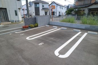 【駐車場】