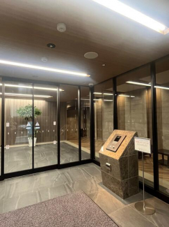 Ｊ．ＣＲＥＳＴ県庁前の画像
