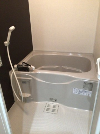 コンパクトで使いやすいお風呂です