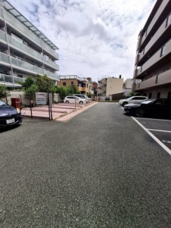 【駐車場】
