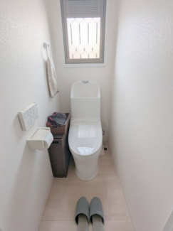★洗浄便座付きのトイレです
