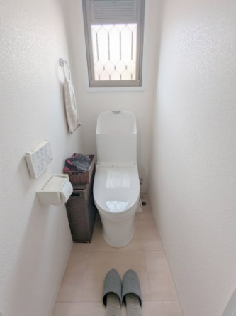 ★洗浄便座付きのトイレです