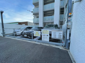 【駐車場】