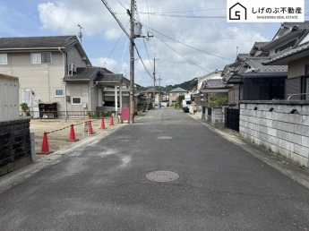 前面道路は約6.9ｍの広さがございます。