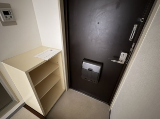 収納もある玄関です