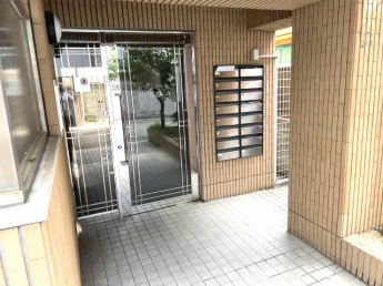 【エントランス】