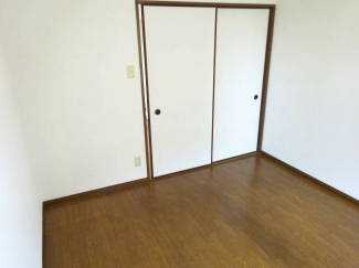【寝室】