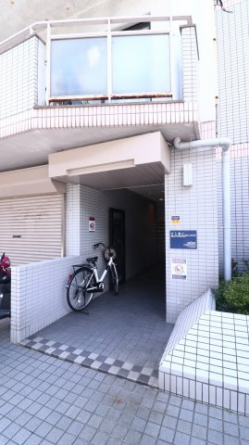 【エントランス】