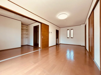 【居間・リビング】