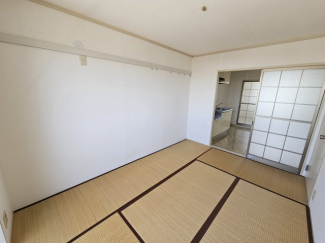 居間代わりになる和室です