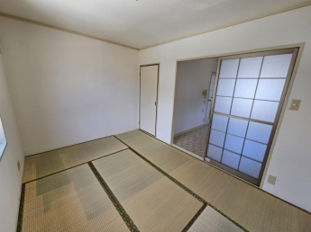 北側のお部屋です。落ち着いた雰囲気ですね