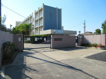 神戸市立友が丘中学校まで1480m