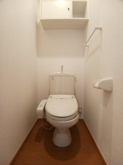 清潔感のあるトイレです