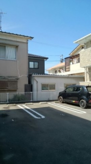 駐車場に車を止められます