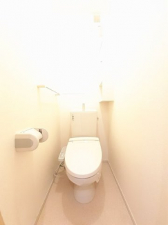 シンプルで使いやすいトイレです