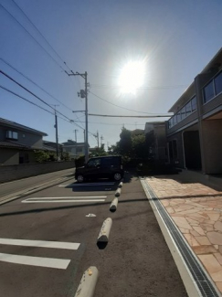 駐車場があるので、車を買う予定の方も安心です
