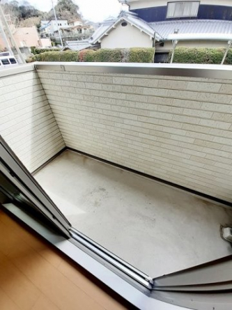落ち着いた時間を過ごせるバルコニーです